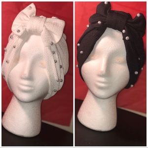 Pearls and bow bonnets